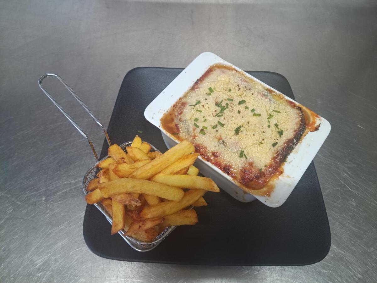Rambrouch Hotel Restaurant L'Escale Du Bon Accueil מראה חיצוני תמונה